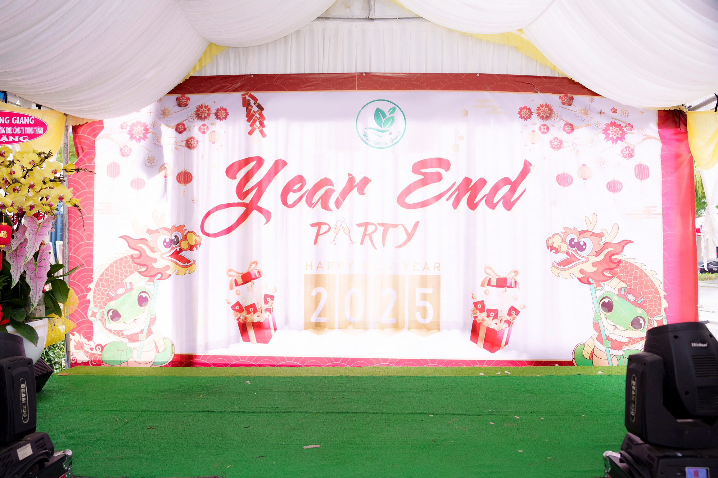 Tổng Kết Năm Mộc Nhiên Group, Tiệc Tất Niên 2025 Với Niềm Tự Hào Và Hy Vọng